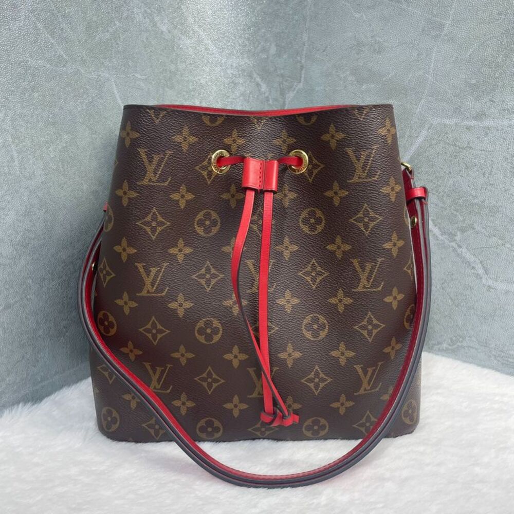 Louis Vuitton Women Pre-Loved Bag Very Good Condition